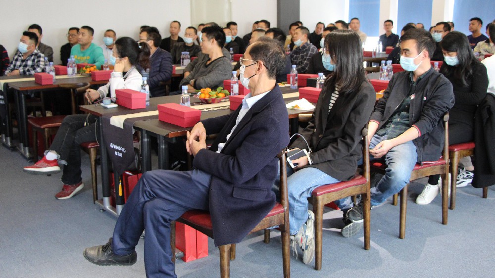 众人先进才能移山填海—betvictor伟徳智能受邀维诺电器供应商答谢会作主题分享！