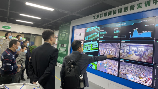 探讨最前沿智能化技术，欢迎潮州市工信局、联通公司一行莅临betvictor伟徳智能！